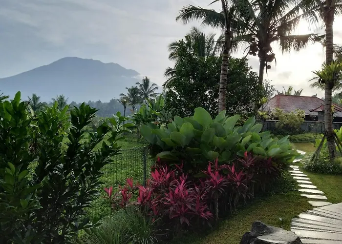 Villa & Farm For 5, Near Sidemen W/ Mt. Agung View